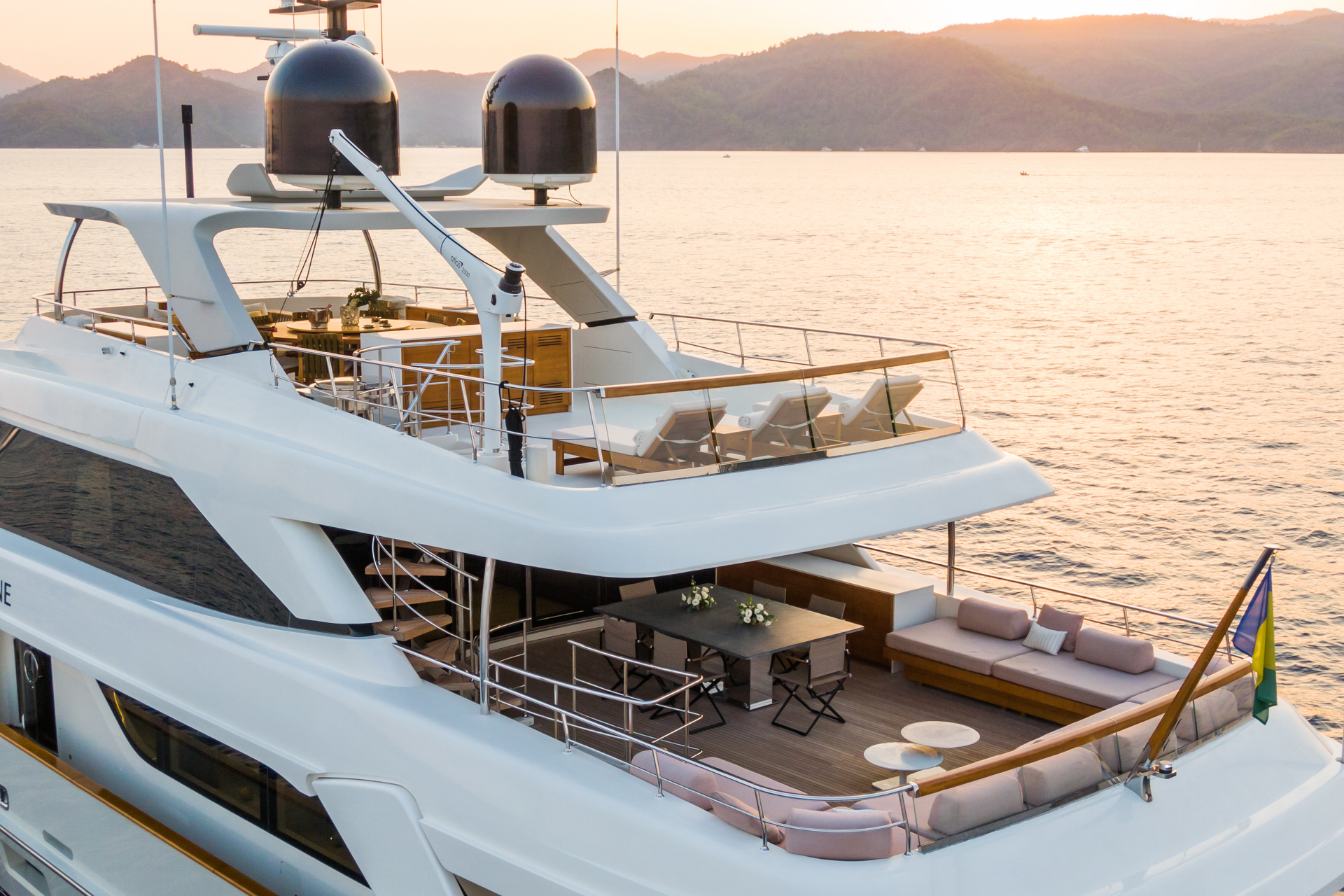 Luxury Crewed Motor Yacht TAKARA ONE photo 8