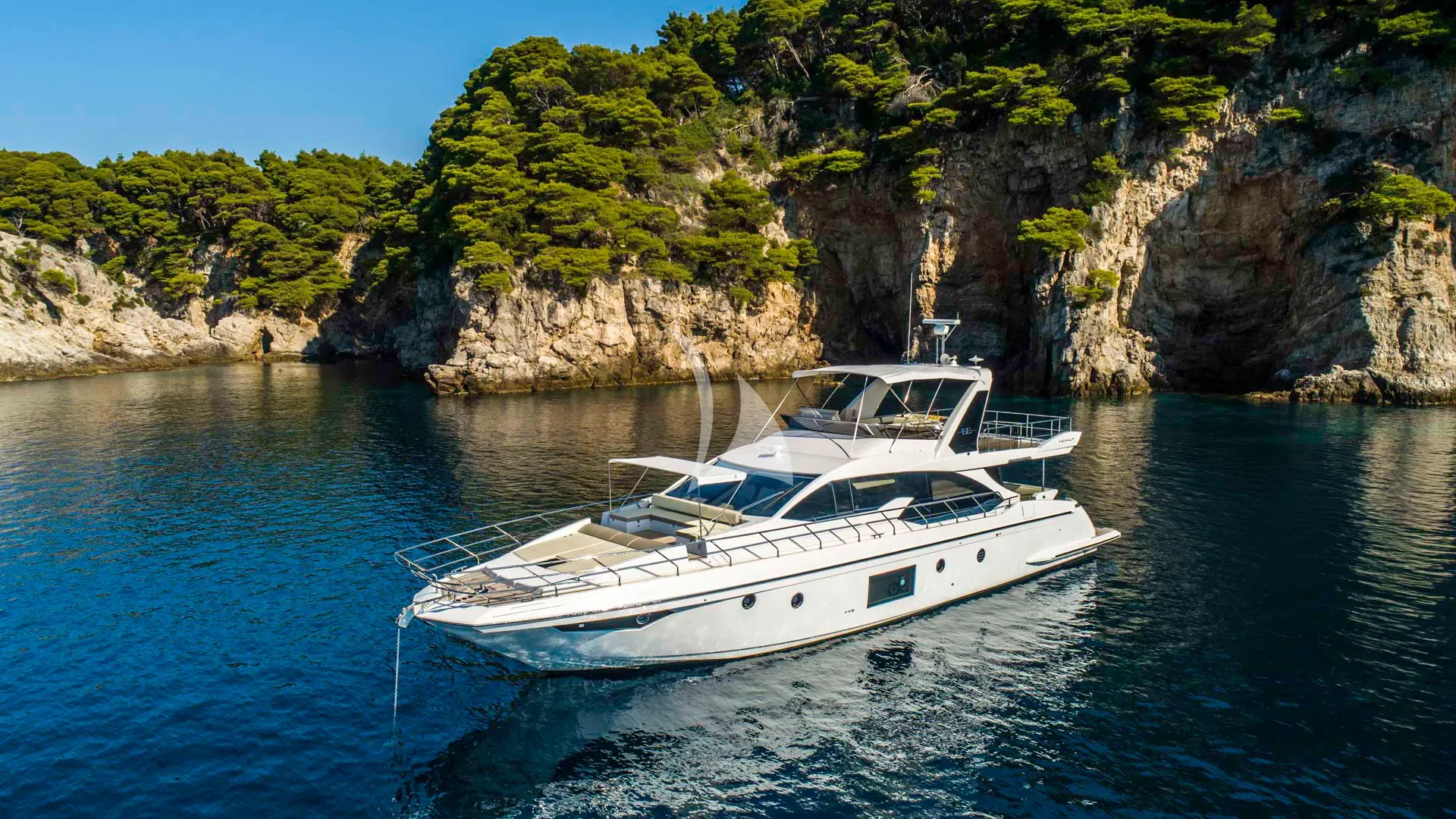 Luxury Crewed Motor Yacht TAMARA II photo 4