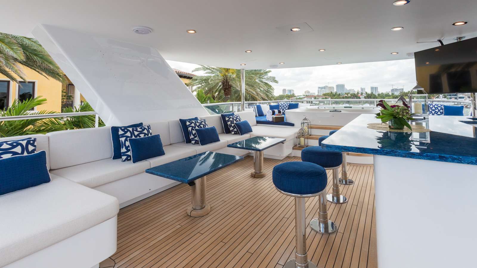 Luxury Crewed Motor Yacht TANZANITE photo 4