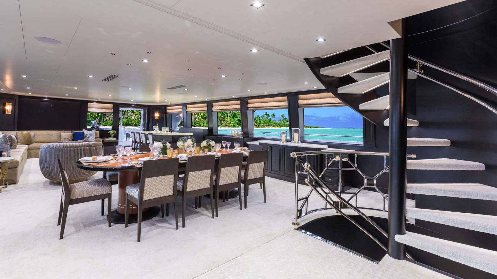 Luxury Crewed Motor Yacht TANZANITE photo 8