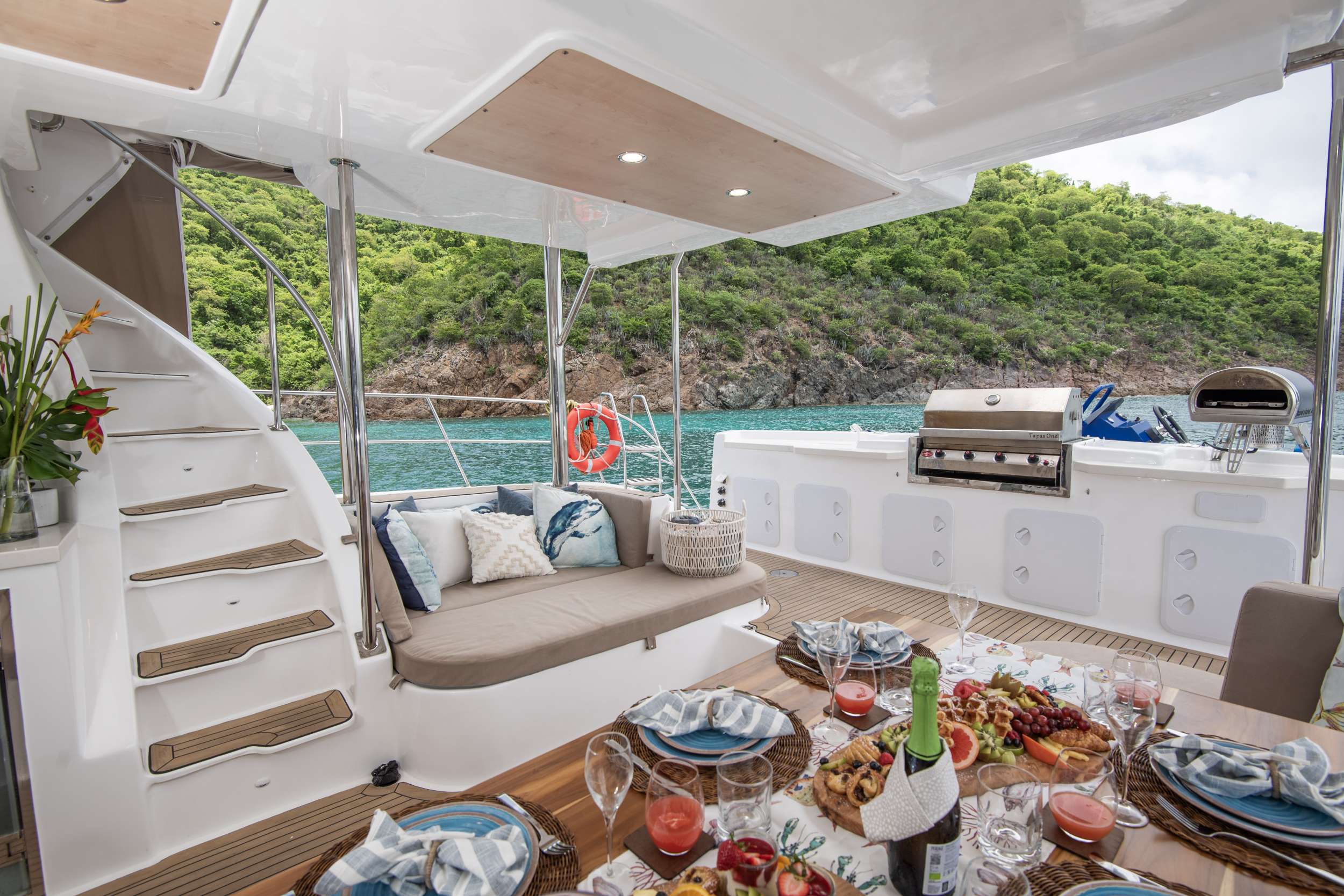 Luxury Crewed Catamaran TAPAS photo 7