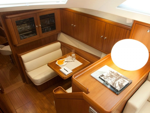 Luxury Crewed Sailing Yacht Terra di Mezzo III photo 5