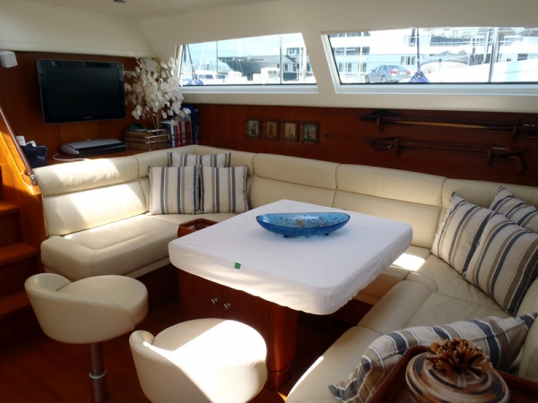 Luxury Crewed Sailing Yacht Terra di Mezzo III photo 8