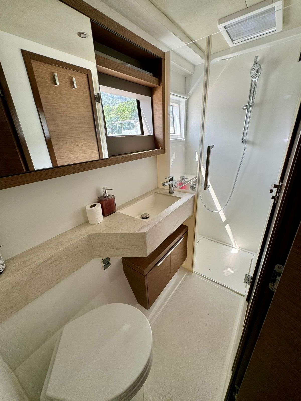 Crewed Catamaran THE ADVENTURE photo 8