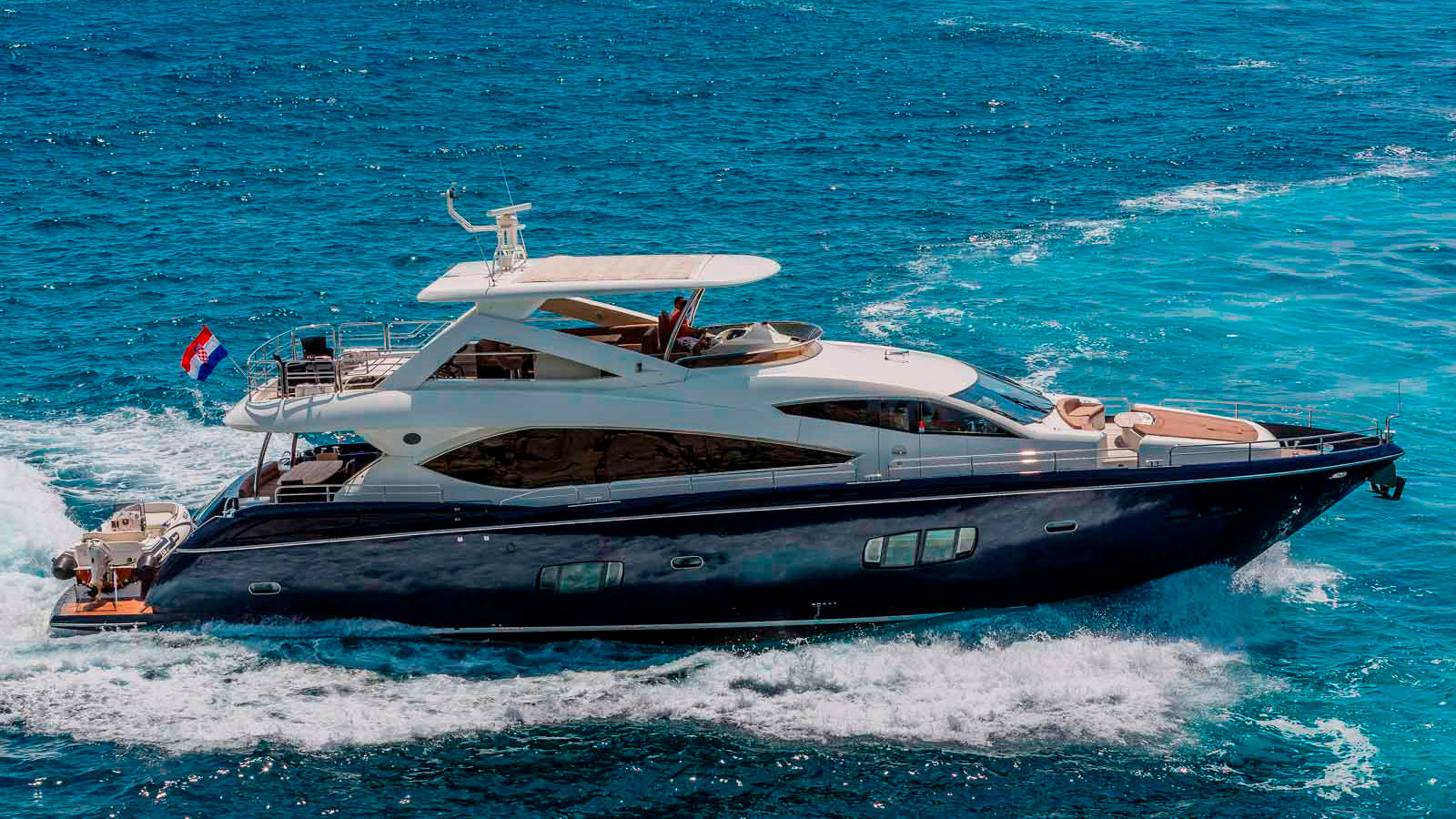 Luxury Crewed Motor Yacht THE BEST WAY photo 3