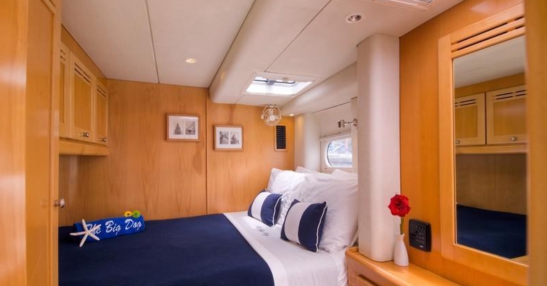 Luxury Crewed Catamaran THE BIG DOG photo 7