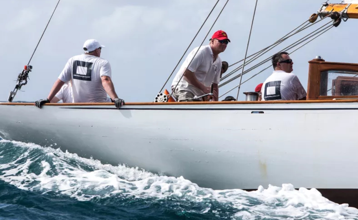 Crewed Sailing Yacht THE BLUE PETER photo 4