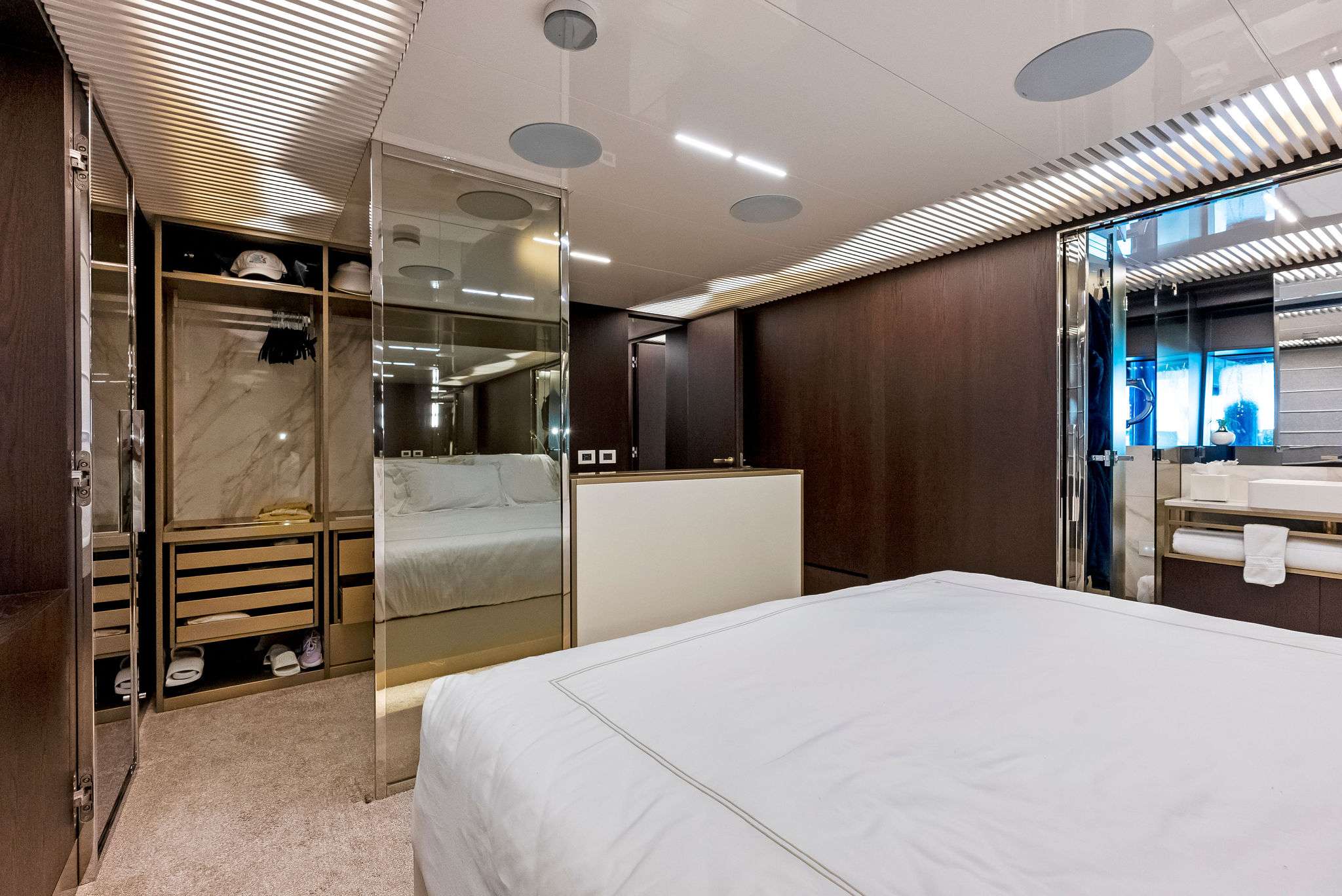 Luxury Crewed Motor Yacht THE BRASS RING photo 5