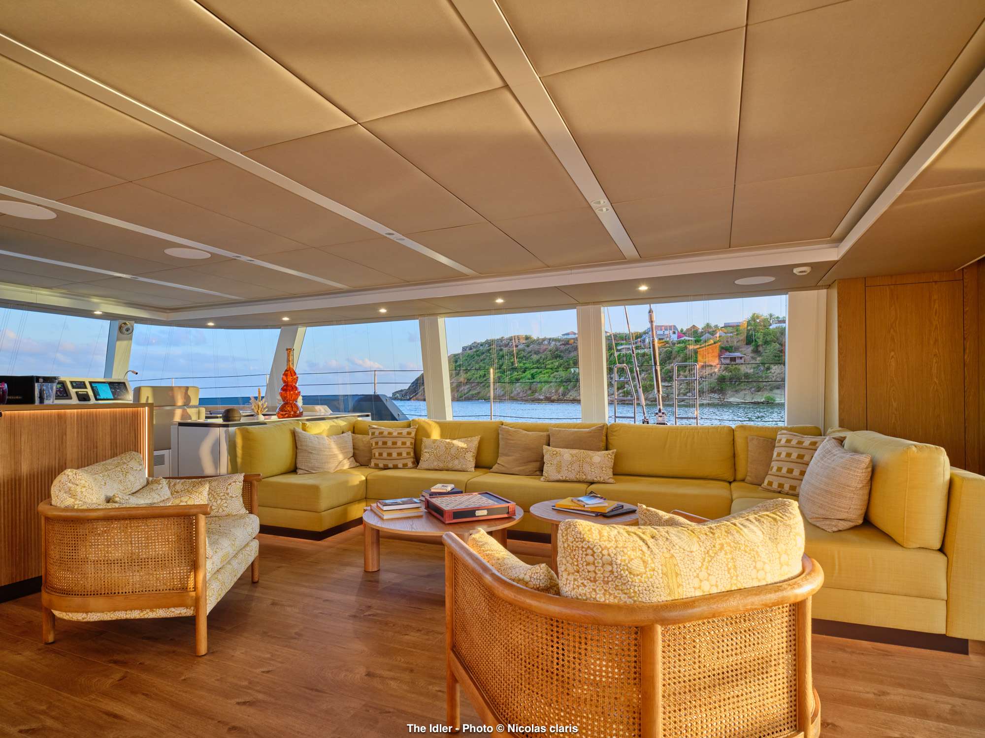 Luxury Crewed Catamaran THE IDLER photo 6