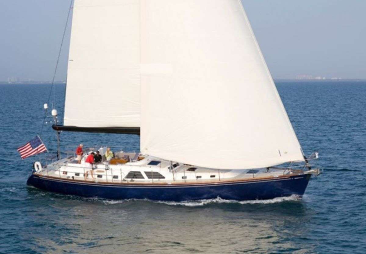 Crewed Sailing Yacht THE ROYAL BLUE