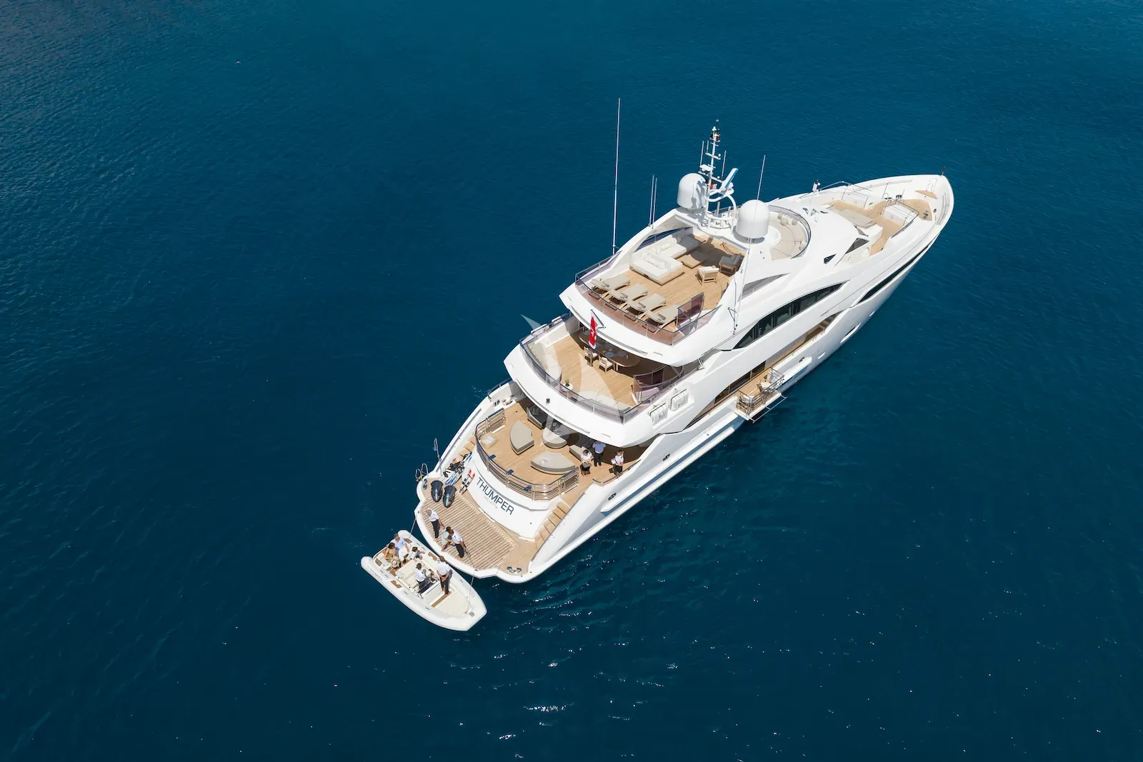 Luxury Crewed Motor Yacht THUMPER photo 5