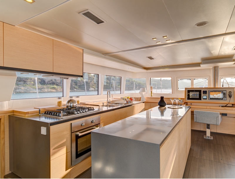 Luxury Crewed Catamaran TIGER LILY photo 8