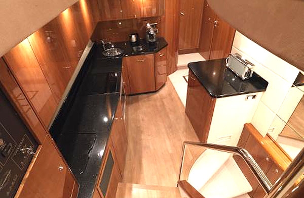 Crewed Motor Yacht TIGERFEET photo 4