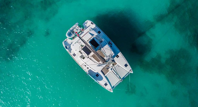 Luxury Crewed Catamaran TIME OUT photo 3