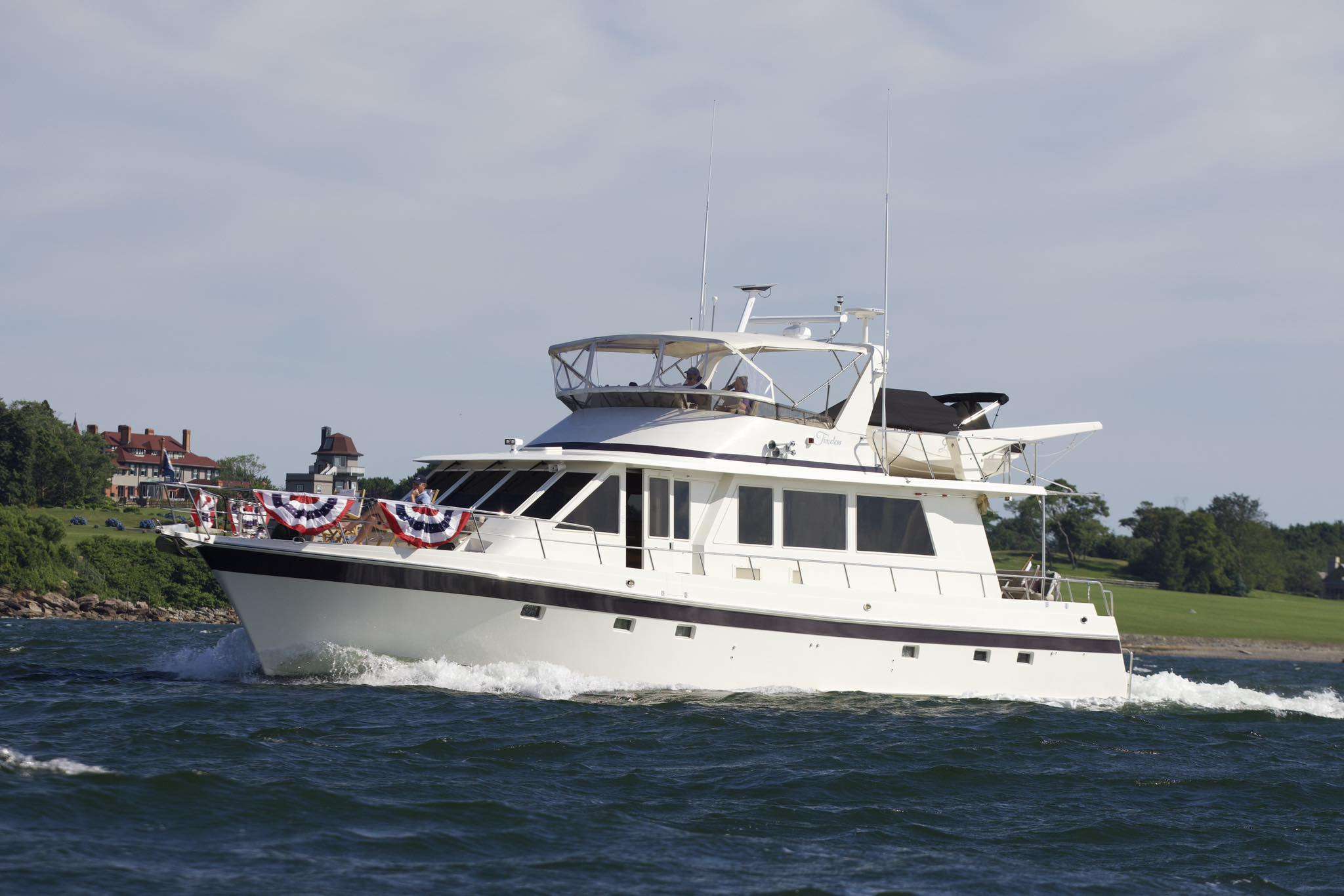 Luxury Crewed Motor Yacht TIMELESS 62