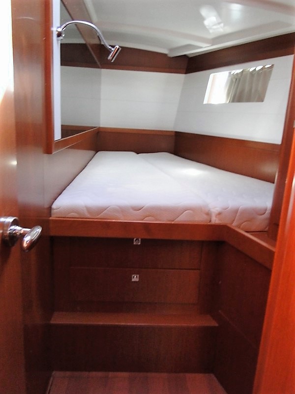 Bareboat Sailing Yacht TINOS photo 6