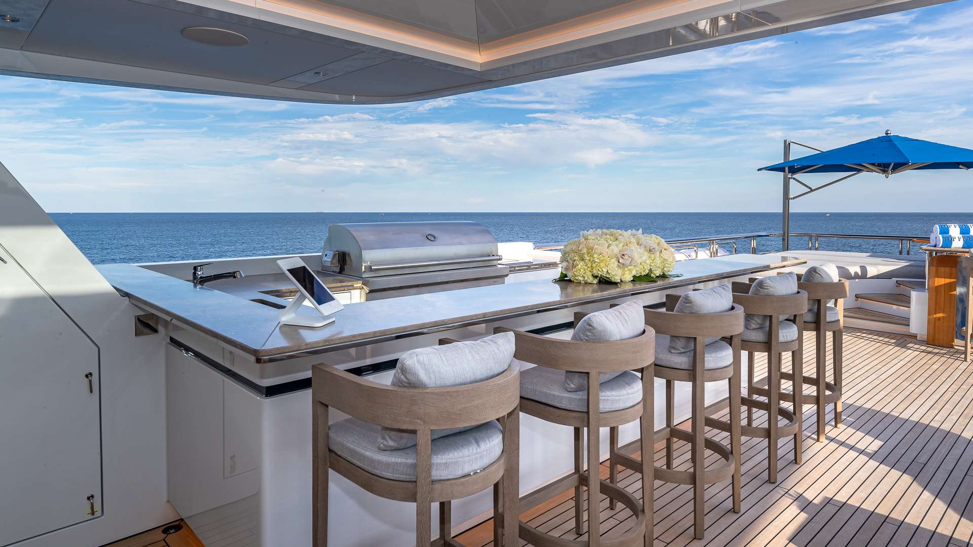 Luxury Crewed Motor Yacht TOP FIVE II photo 6