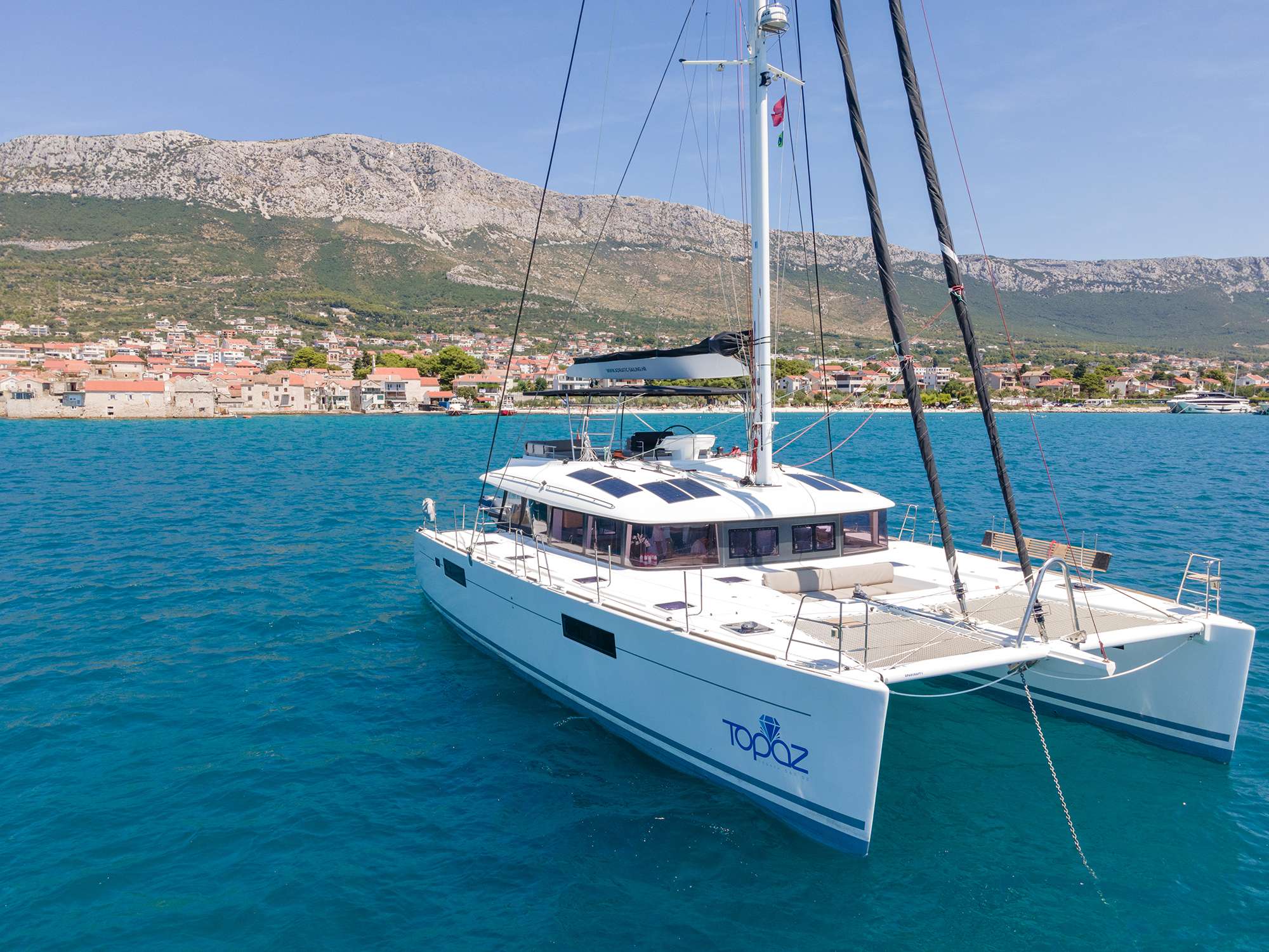 Crewed Catamaran TOPAZ photo 3