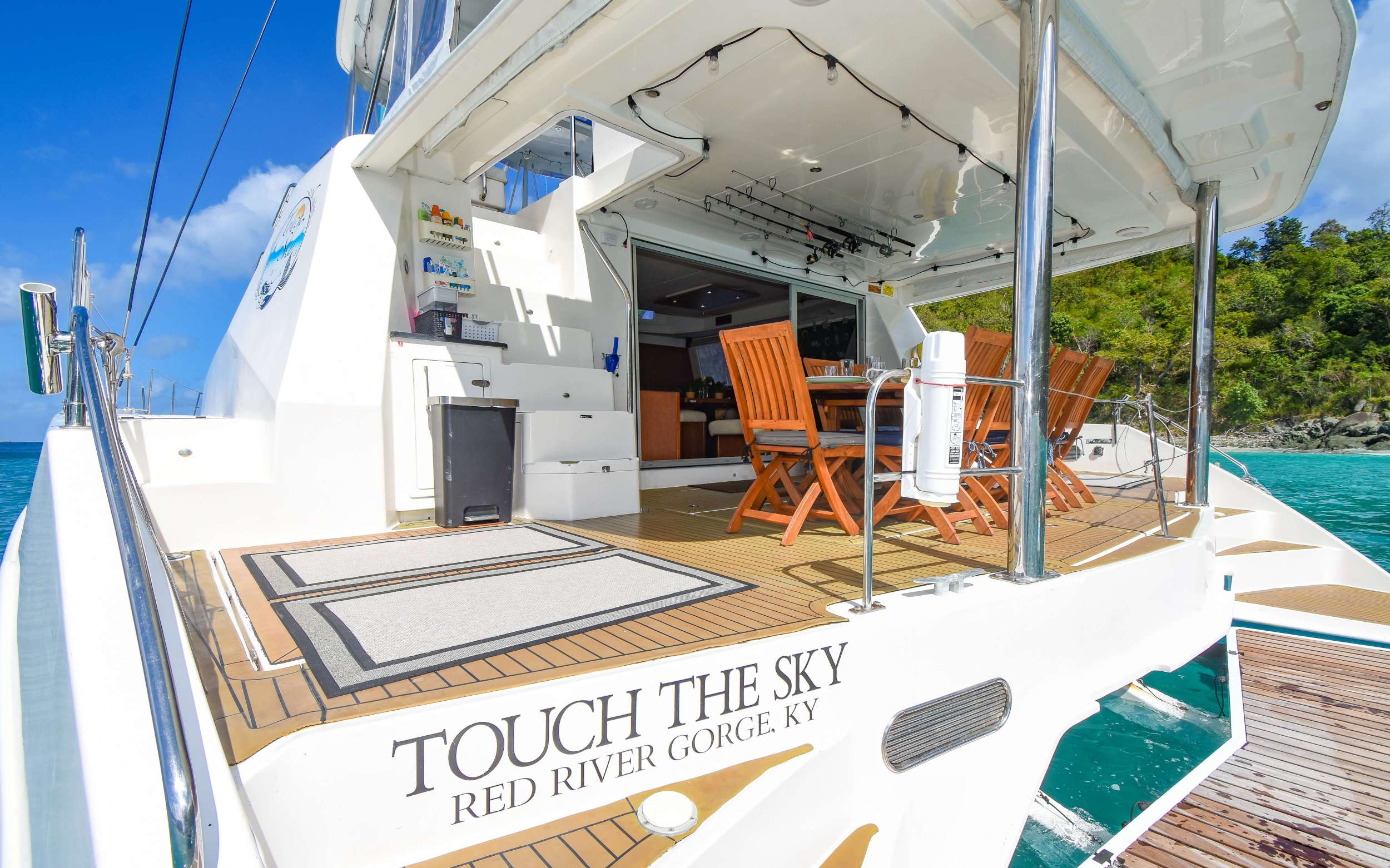 Luxury Crewed Catamaran TOUCH THE SKY photo 4