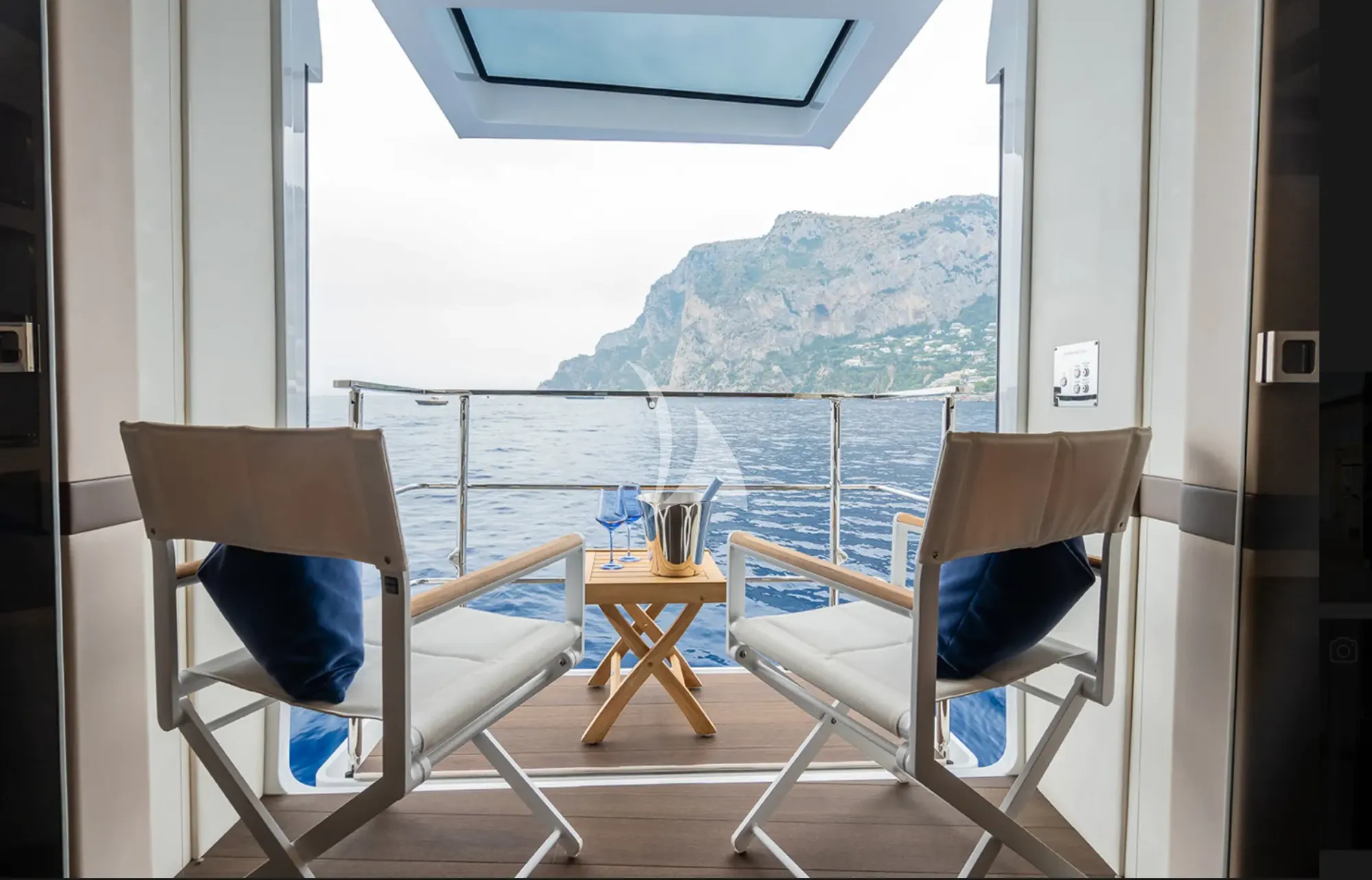 Luxury Crewed Motor Yacht TOY photo 7