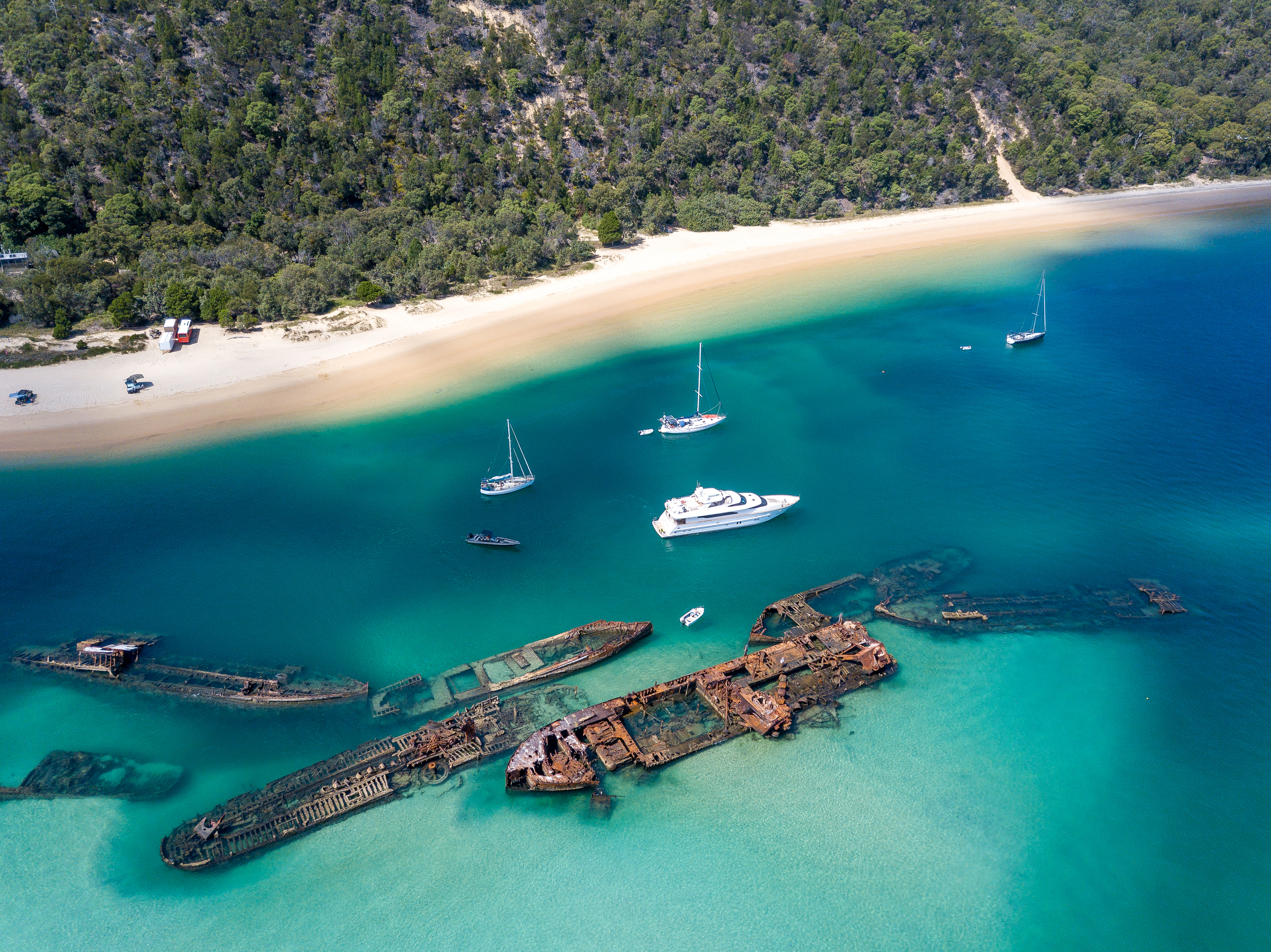 Crewed Motor Yacht TRIPLE888EIGHT photo 6