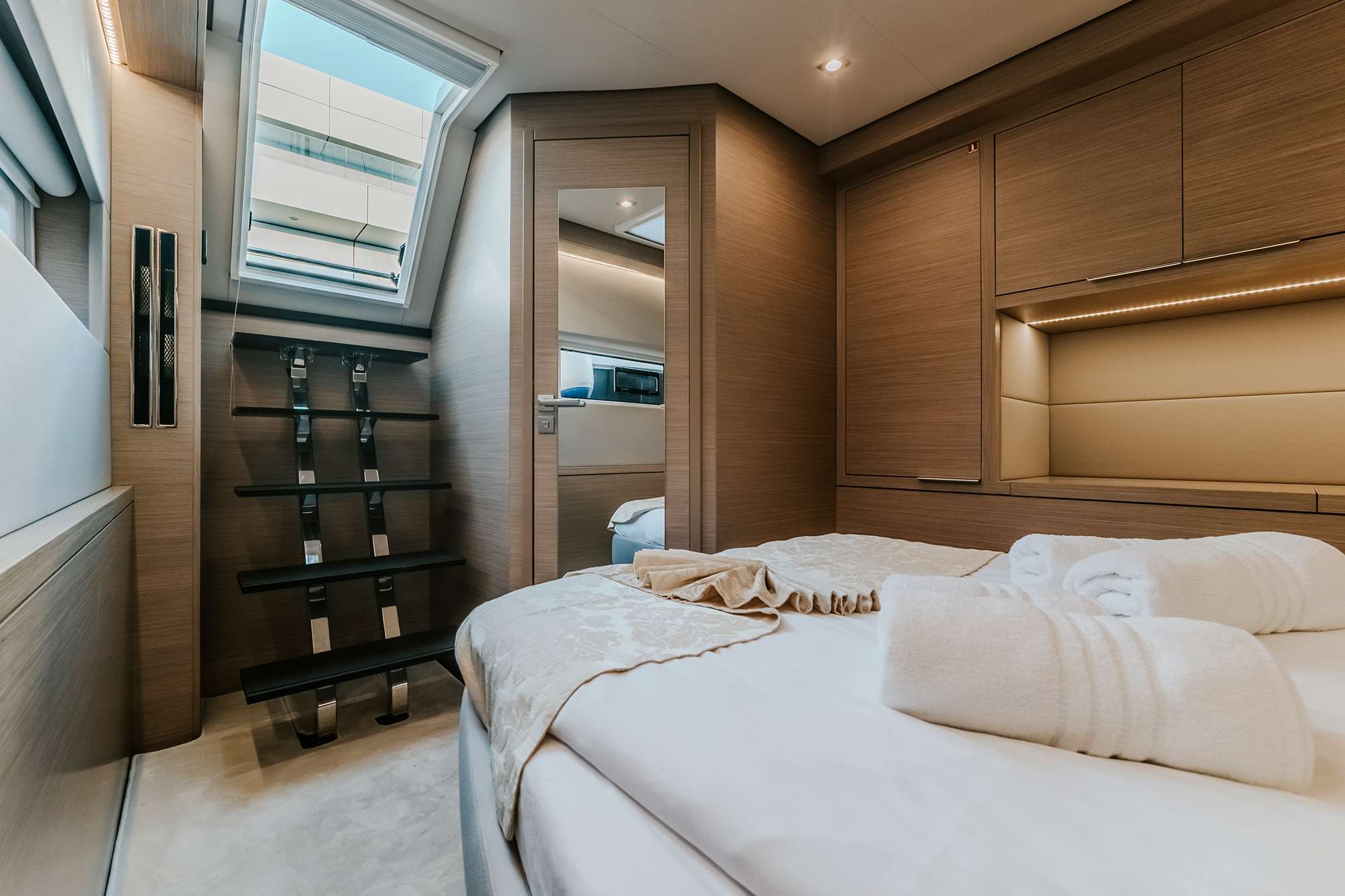 Crewed Catamaran TRIWING OSSUS photo 6