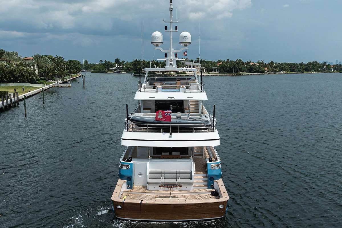 Luxury Crewed Motor Yacht TROPA photo 3