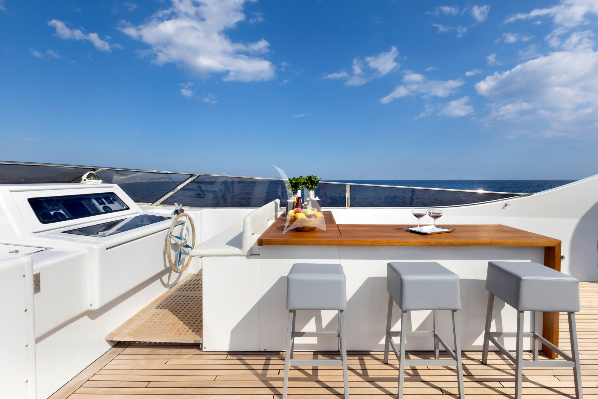 Luxury Crewed Motor Yacht TROPICANA photo 8