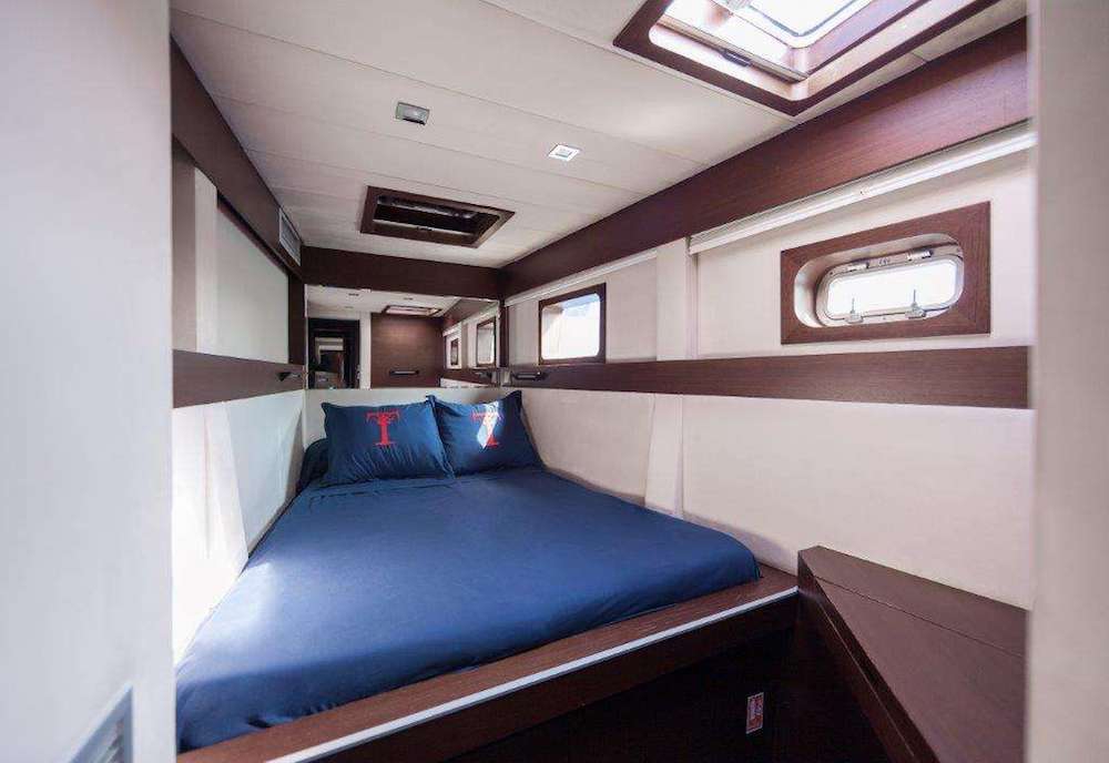 Crewed Catamaran TURETE photo 8