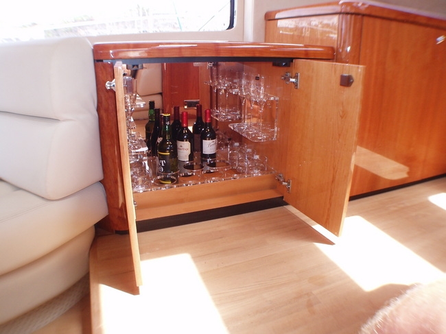 Crewed Motor Yacht UFO photo 3