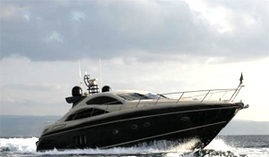 Crewed Motor Yacht UFO photo 8