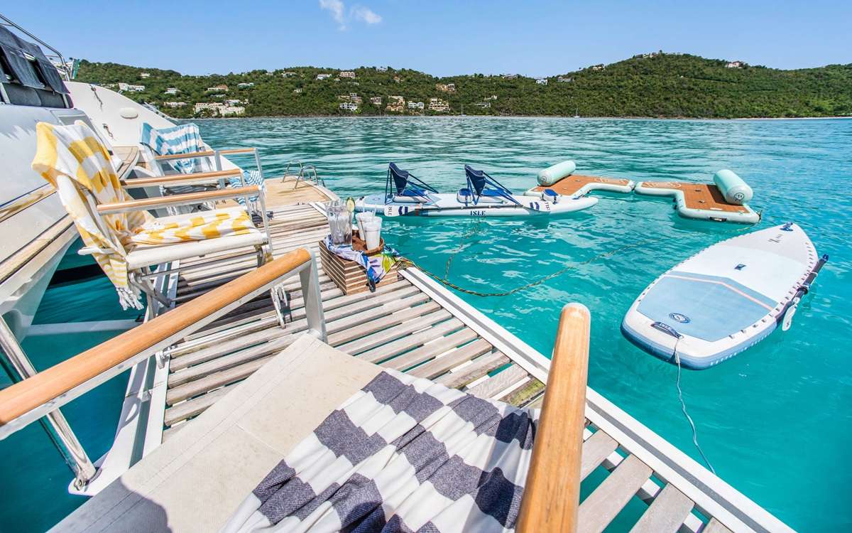 Luxury Crewed Power Catamaran ULTRA photo 3