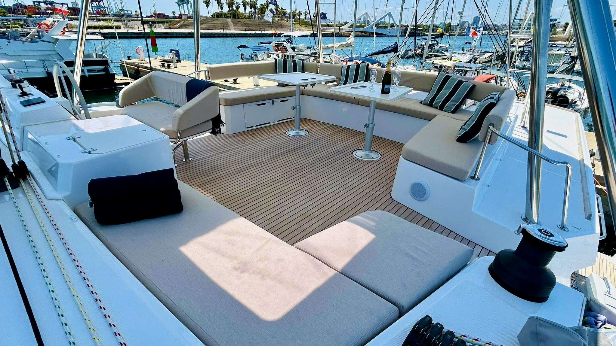 Crewed Catamaran UMIKO photo 4