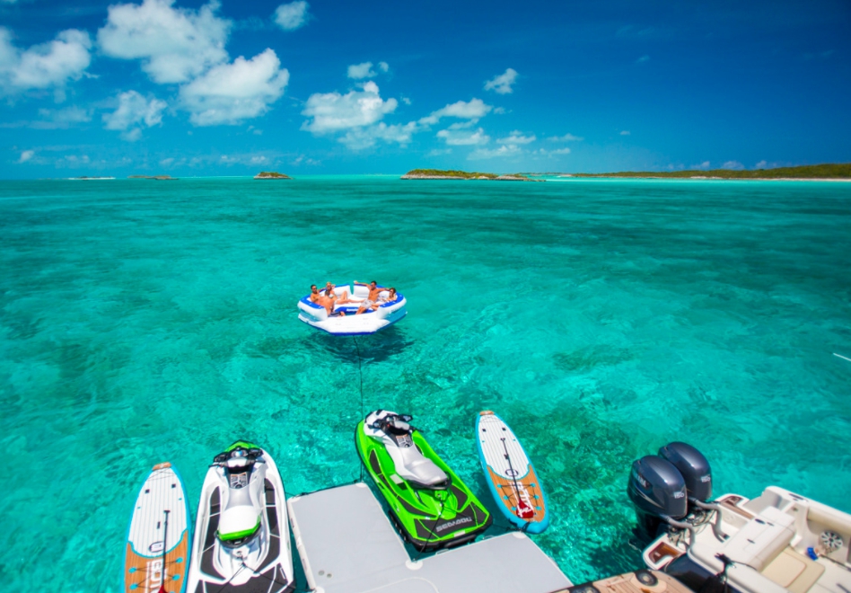 Luxury Crewed Motor Yacht UNBRIDLED photo 5