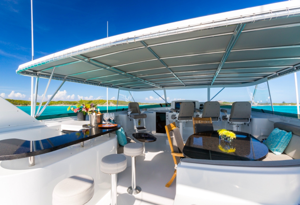 Luxury Crewed Motor Yacht UNBRIDLED photo 8