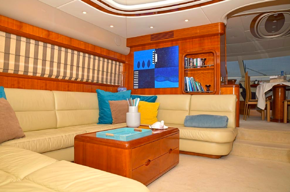 Crewed Motor Yacht Uniesse 72 photo 5