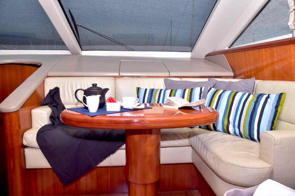 Crewed Motor Yacht Uniesse 72 photo 7