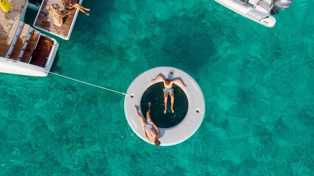 Luxury Crewed Catamaran UNWAVERING photo 3