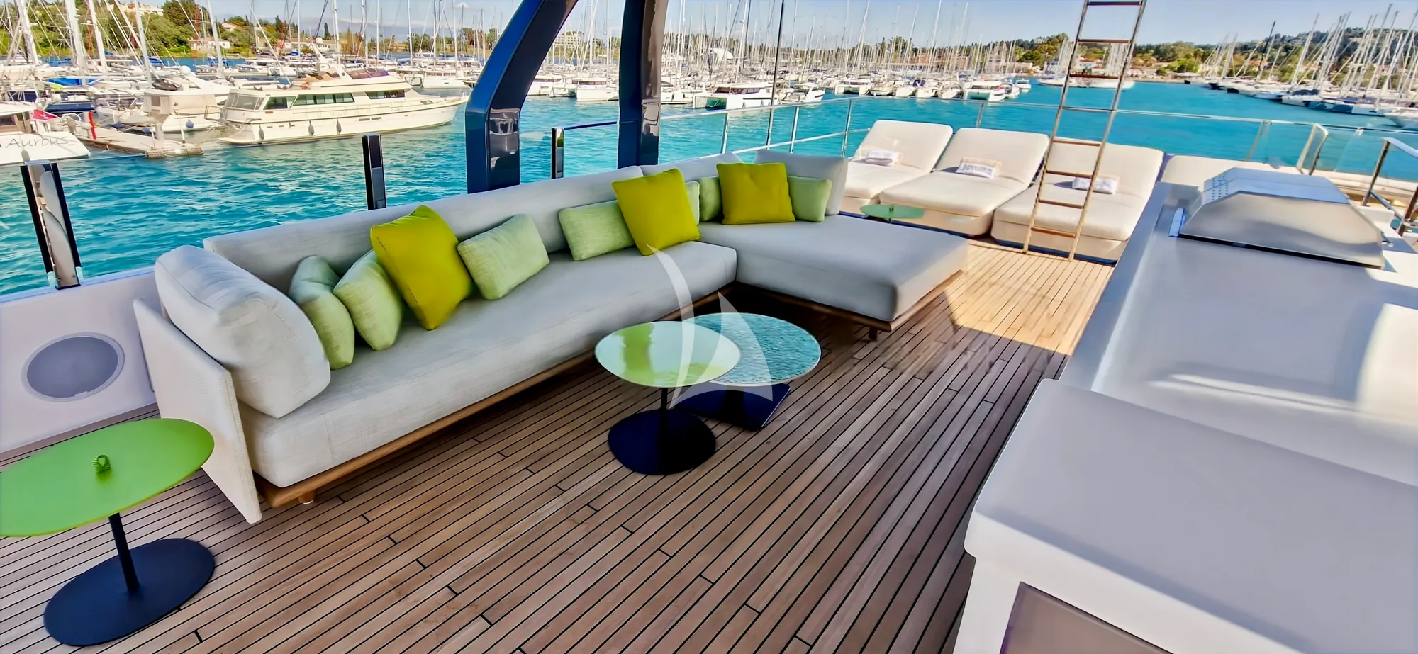 Luxury Crewed Motor Yacht UPSTREAM photo 3