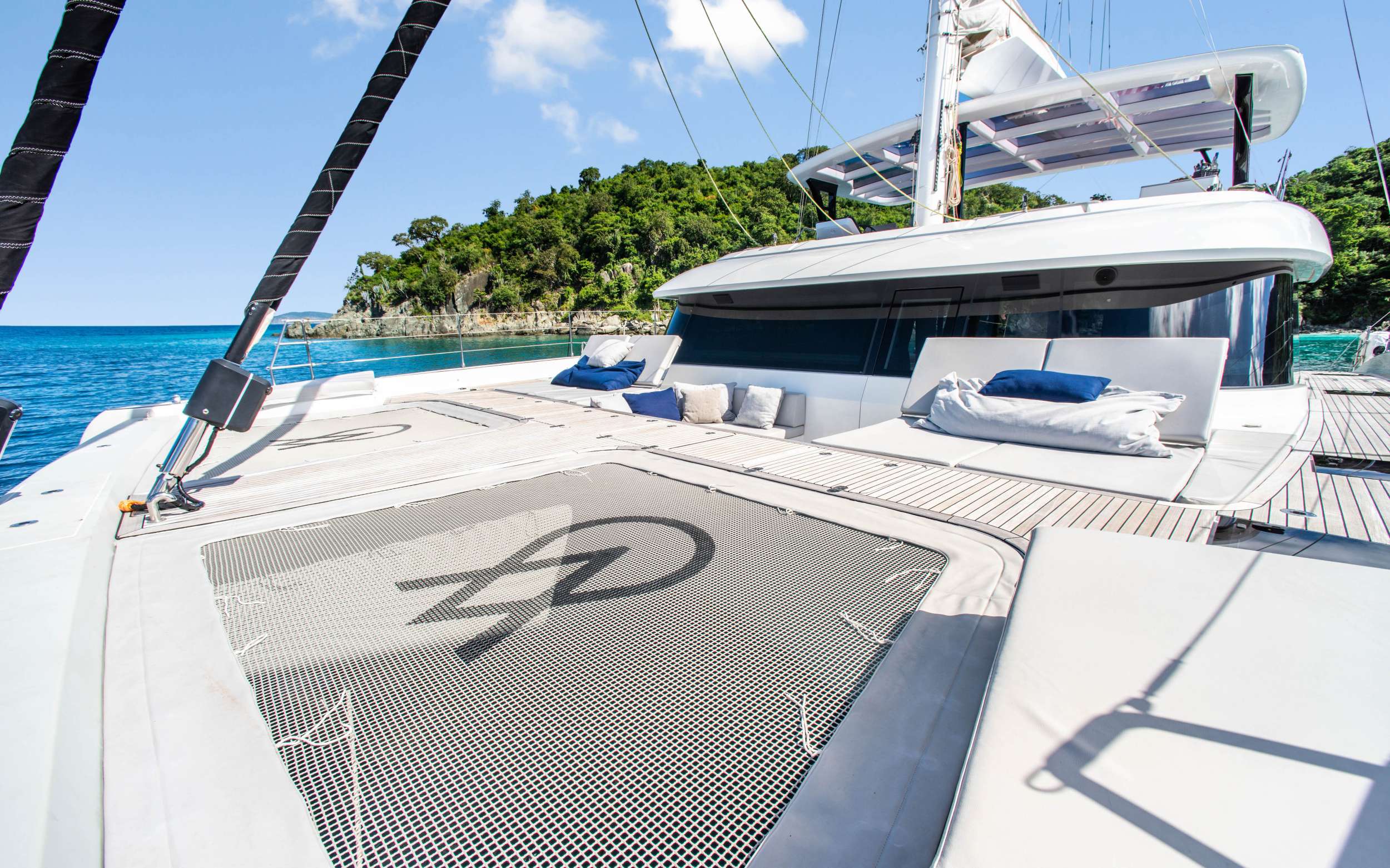 Luxury Crewed Motor Yacht VALENTINE photo 5