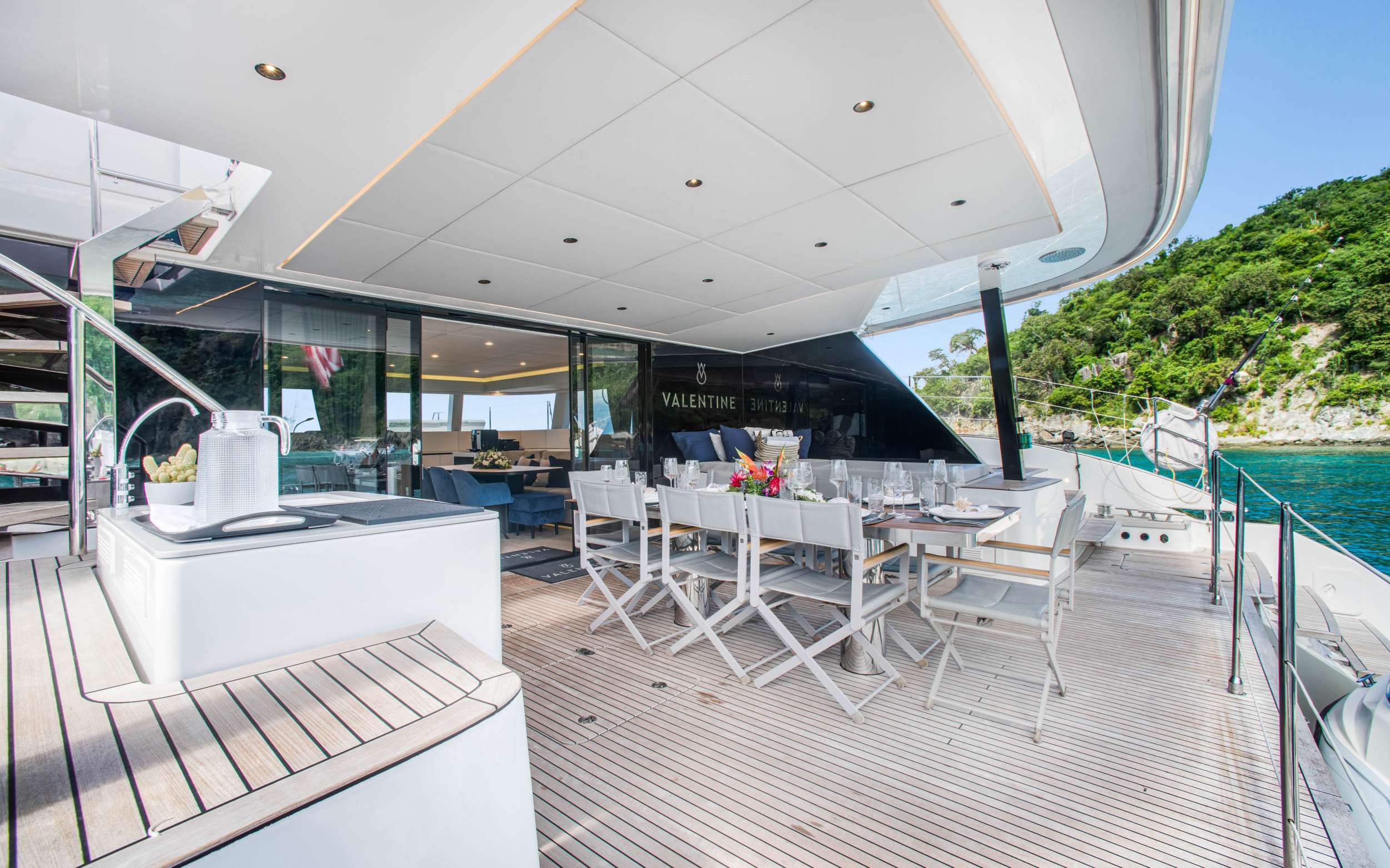 Luxury Crewed Motor Yacht VALENTINE photo 6