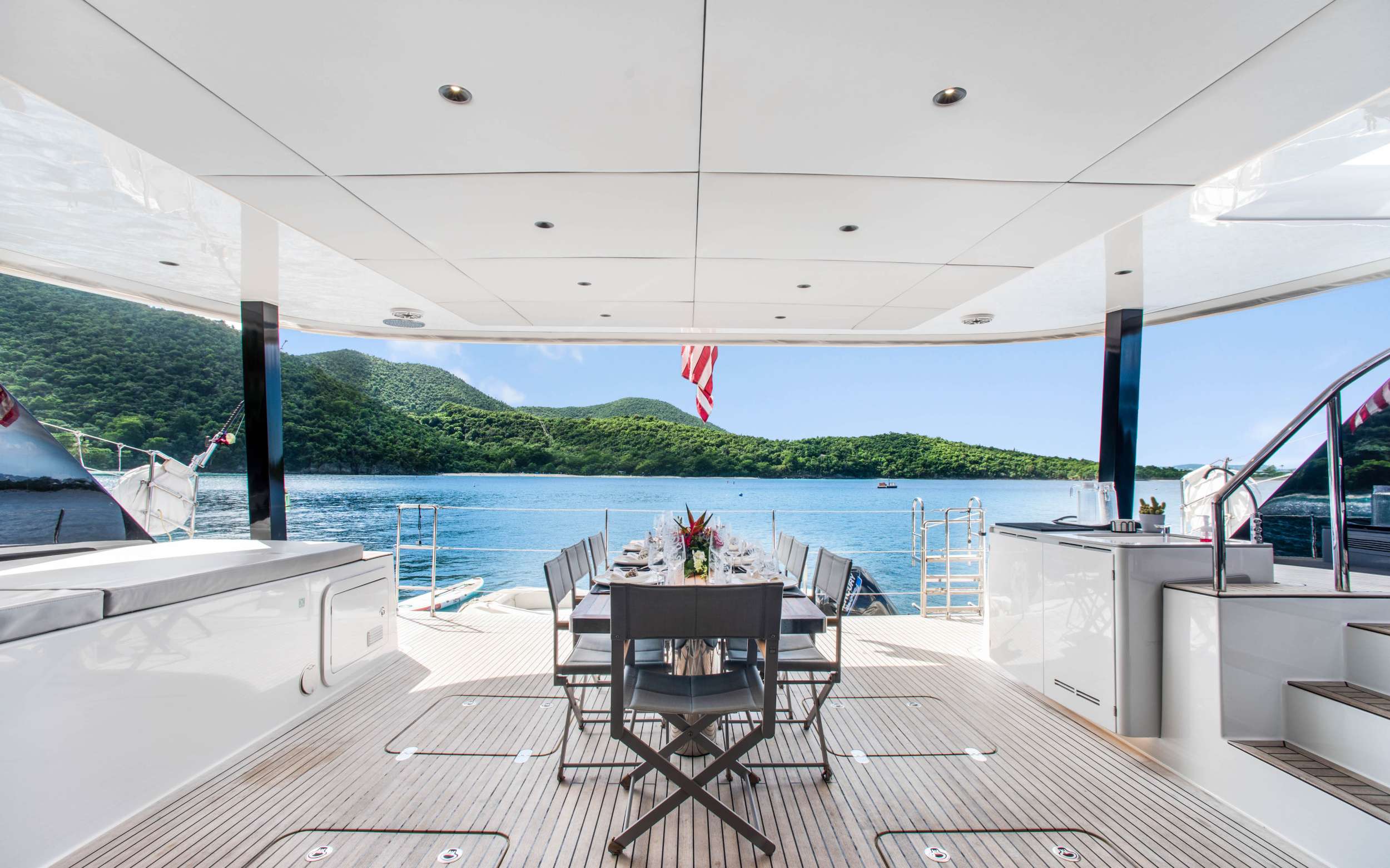 Luxury Crewed Motor Yacht VALENTINE photo 7