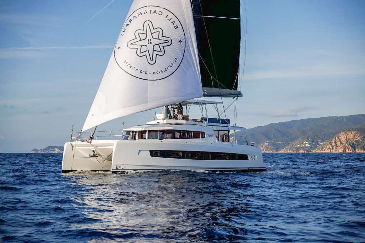 Luxury Crewed Catamaran VALINOR photo 3