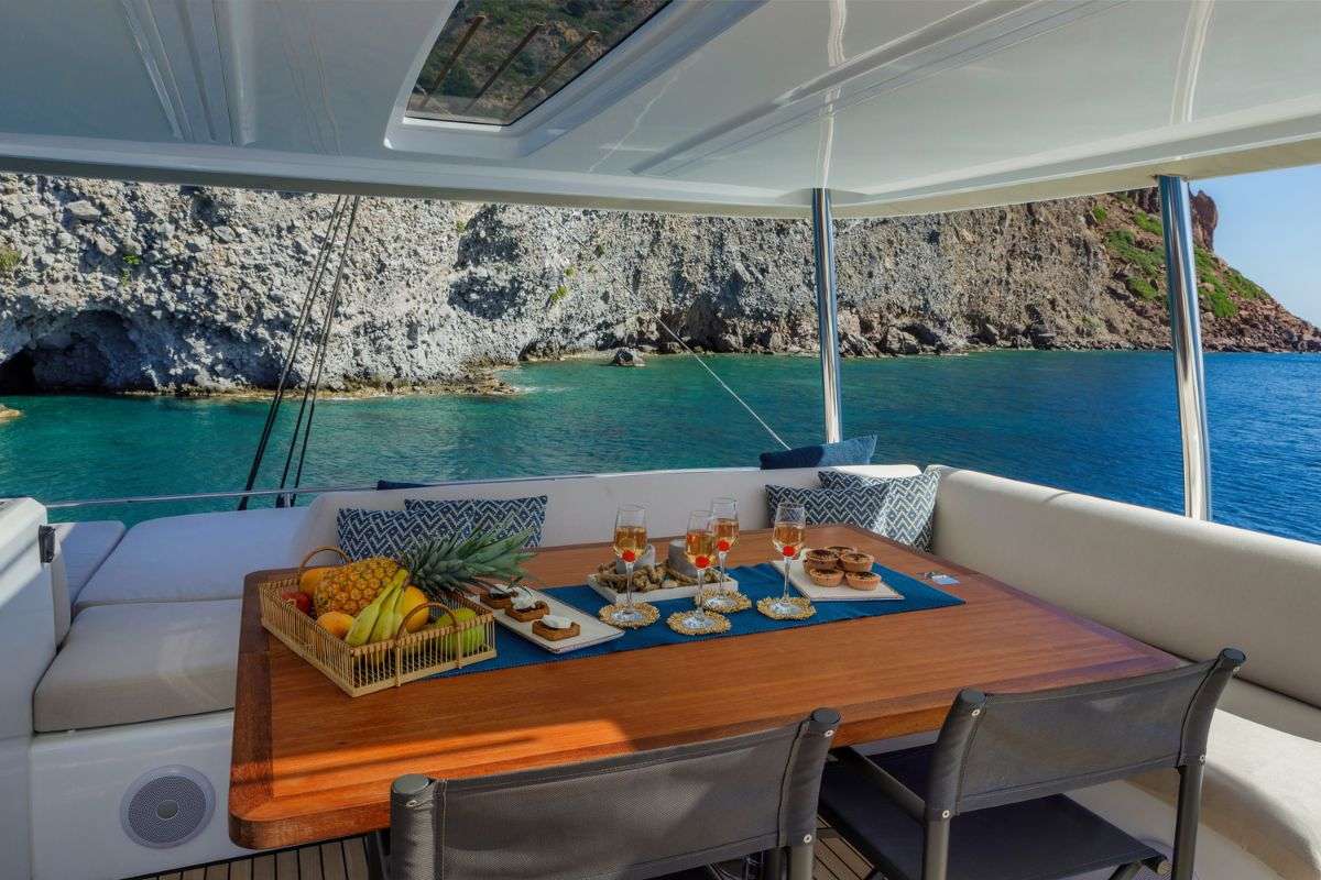 Luxury Crewed Catamaran VALIUM 55 photo 8