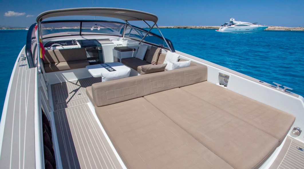 Crewed Motor Yacht Van Dutch 40 photo 5