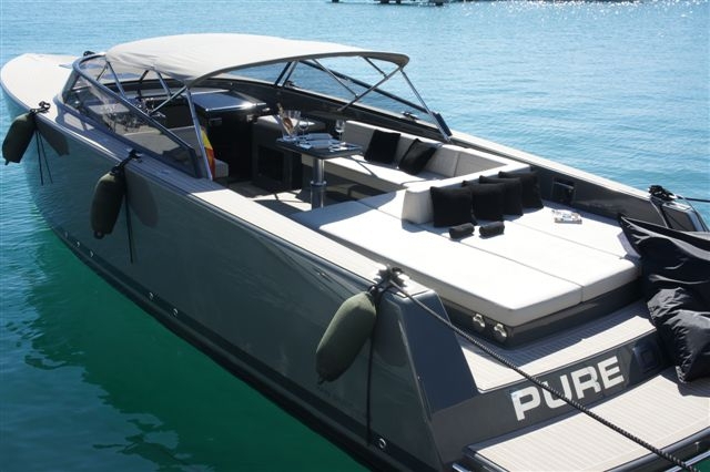 Crewed Motor Yacht Van Dutch 40 photo 4