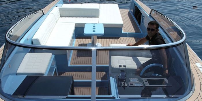 Crewed Motor Yacht Van Dutch 40 photo 5