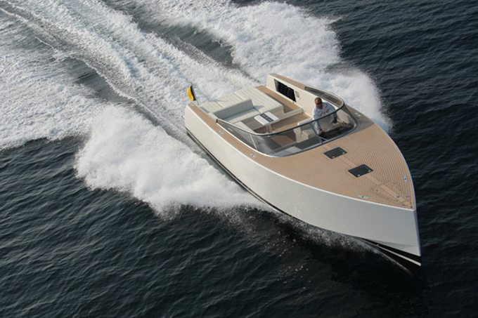 Crewed Motor Yacht Van Dutch 40 photo 3
