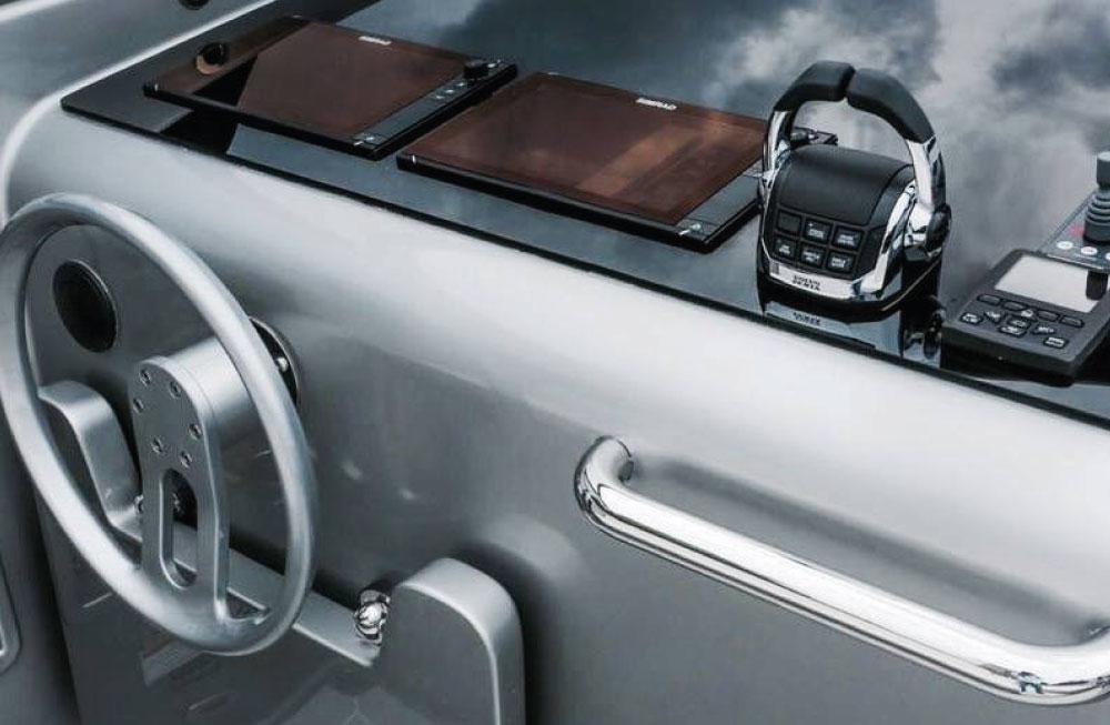 Crewed Motor Yacht VanDutch 55 photo 5