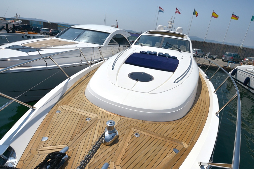 Crewed Motor Yacht VANINA V photo 4